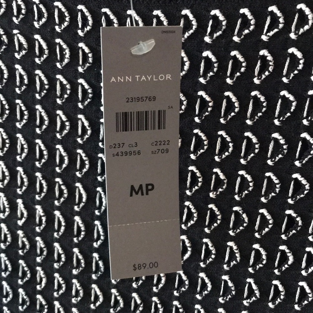 Ann Taylor NWT trumpet skirt